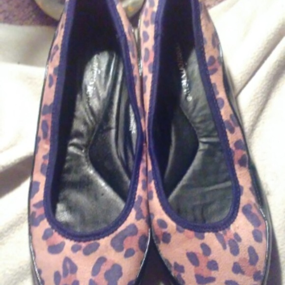 sandal - Picture 2 of 4